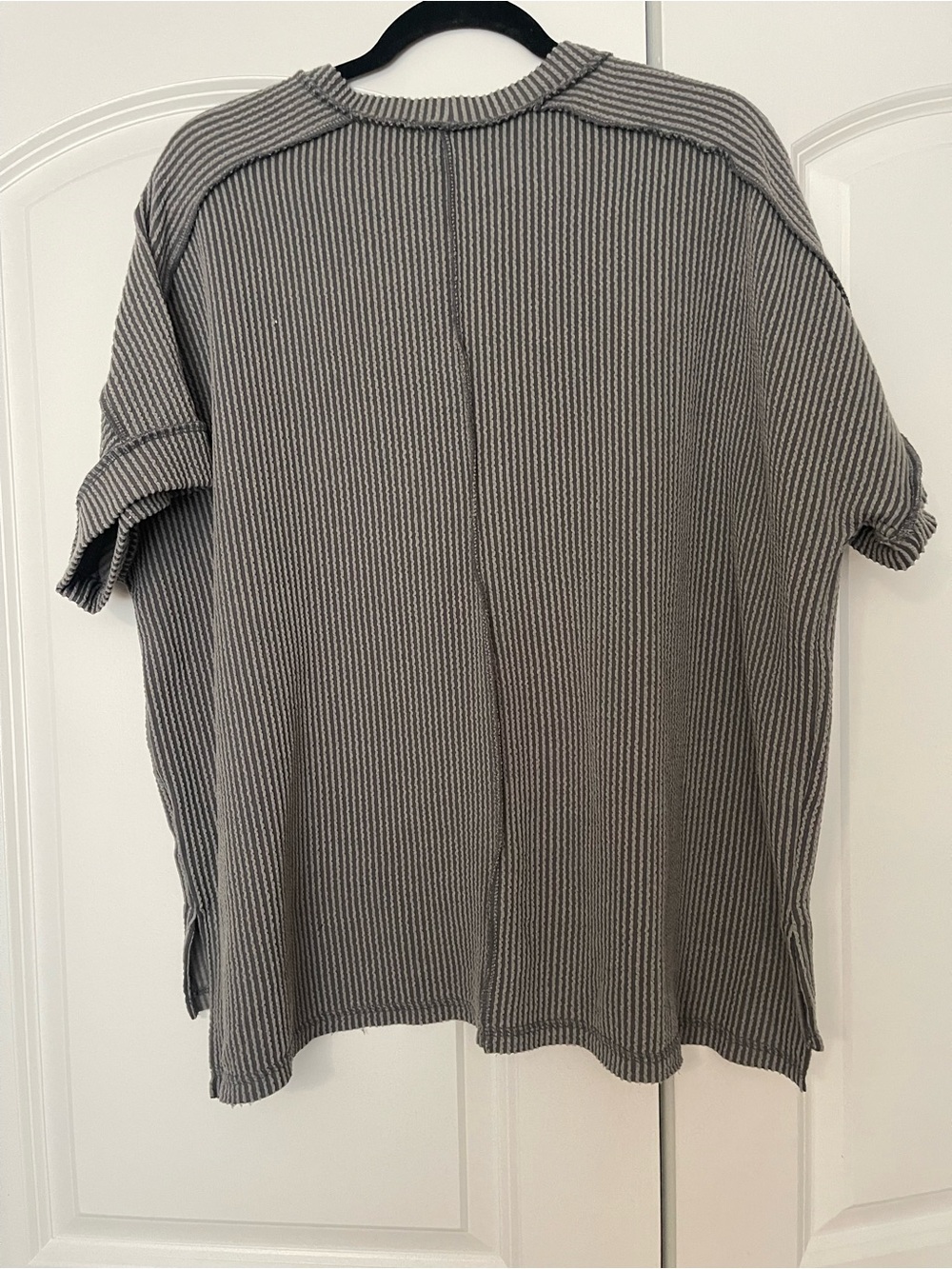 Zenana Outfitters Ribbed Short-Sleeve Top in Green and Gray - Picture 7 of 7